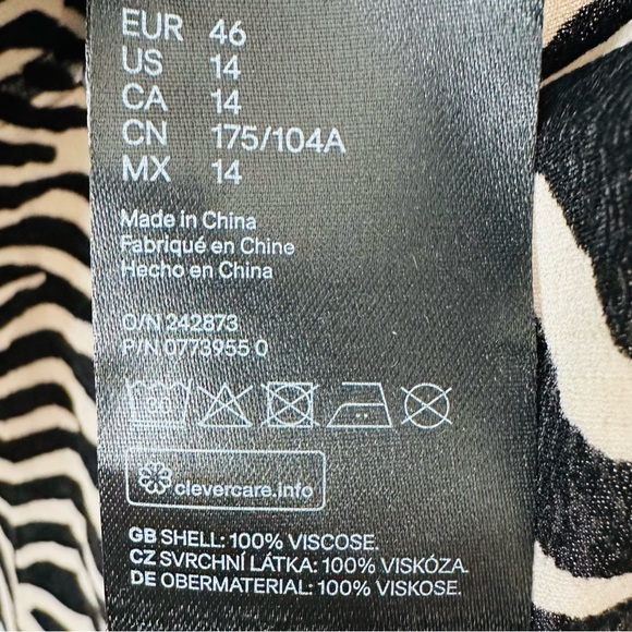 H&M V-neck blouse woven zebra animal print top blouse - Picture 7 of 8